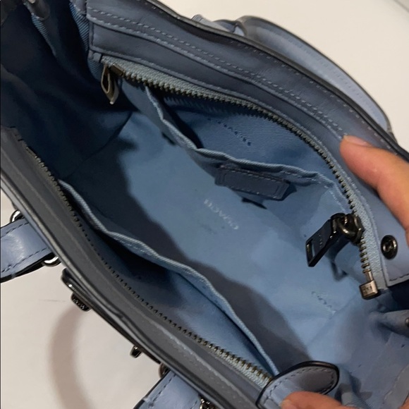 RARE COLOR!! COACH Swagger 21 Carryall Sat… - Picture 12 of 16